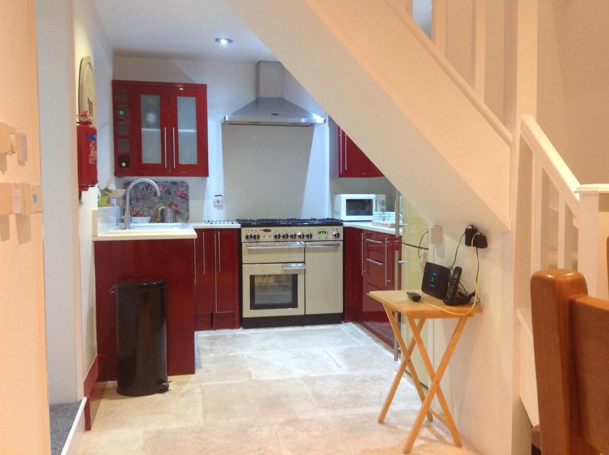 Large Cottage, 3 Beds All En-Suite, Small Village Location Overlooking Mousehole Πενζάνς Εξωτερικό φωτογραφία