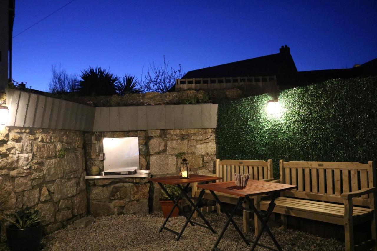 Large Cottage, 3 Beds All En-Suite, Small Village Location Overlooking Mousehole Πενζάνς Εξωτερικό φωτογραφία